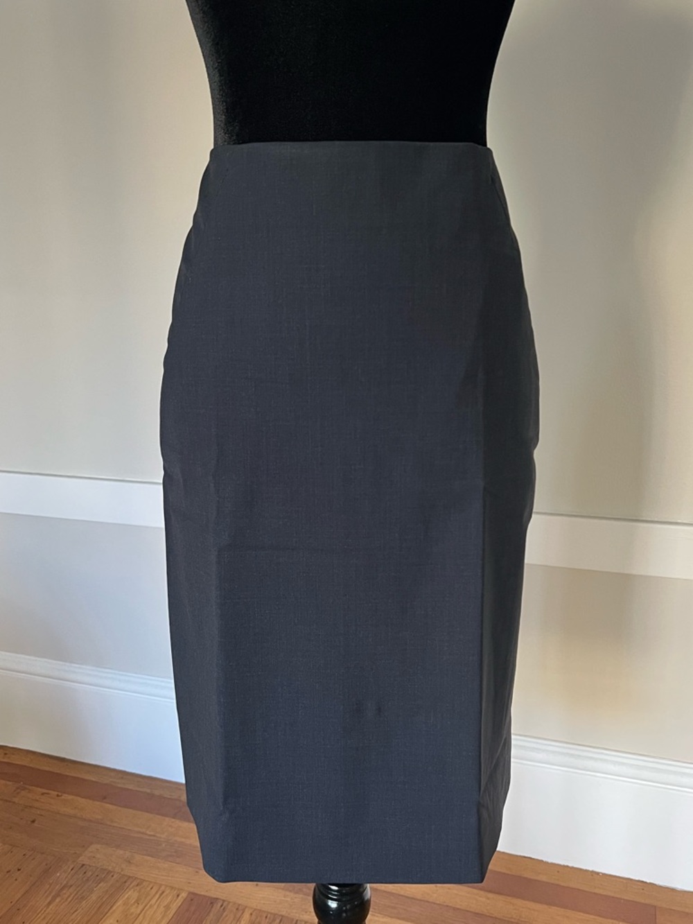 EUC Theory Classic Deep Charcoal Heather Gray Pencil Academia Office Skirt Sz 10